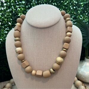 NWT Tan and Gold Chunky Beaded Necklace | Lightweight | Gold Tone & Wooden Beads